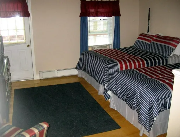 Lakeside Get-A-Way hotel detail image 1