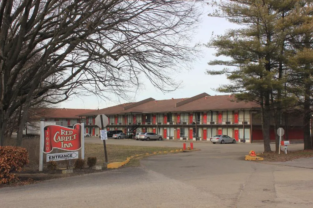 Red Carpet Inn - Louisville hotel hero