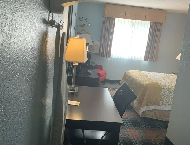 Sunrise Inn hotel detail image 4