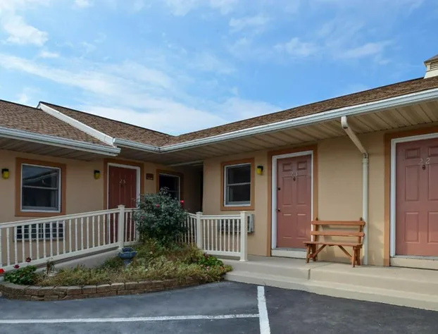 Red Carpet Inn Ronks hotel detail image 1