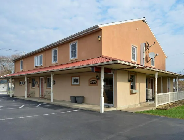 Red Carpet Inn Ronks hotel detail image 2