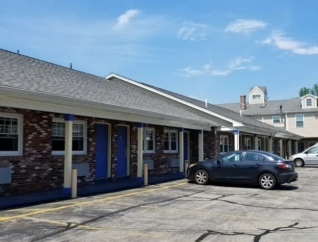 Scottish Inn Sturbridge hotel detail image 3