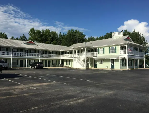 Woodstream Inn hotel detail image 1