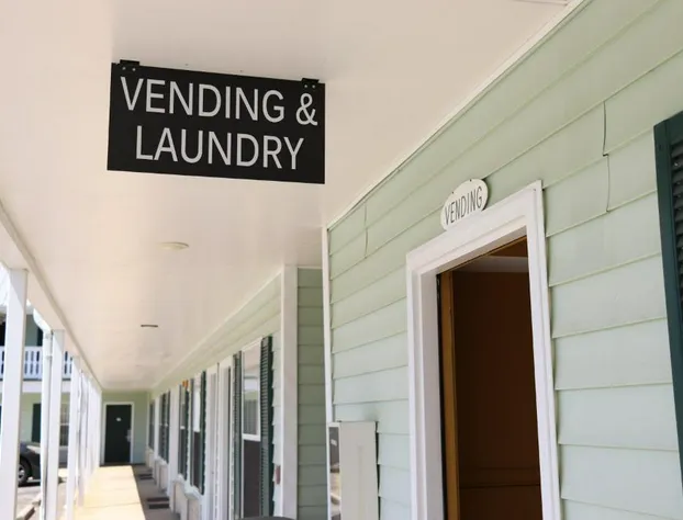 Woodstream Inn hotel detail image 3