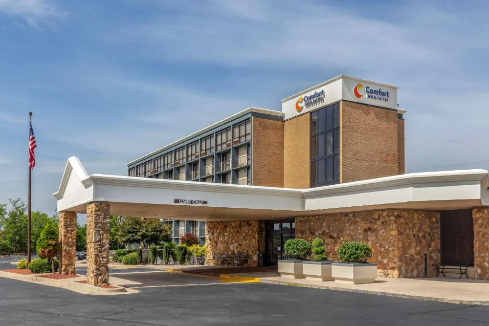 Comfort Inn & Suites near Danville Mall hotel hero