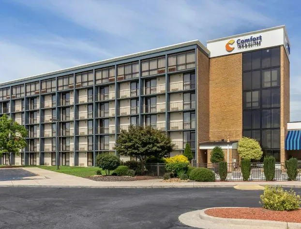 Comfort Inn & Suites near Danville Mall hotel detail image 1