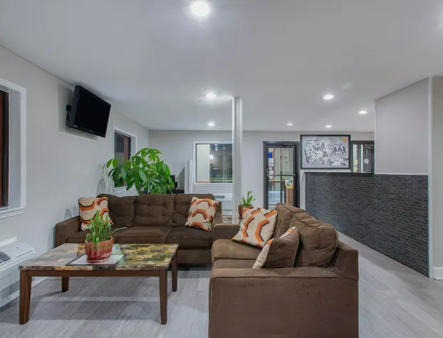 Super 8 by Wyndham Florence hotel detail image 3