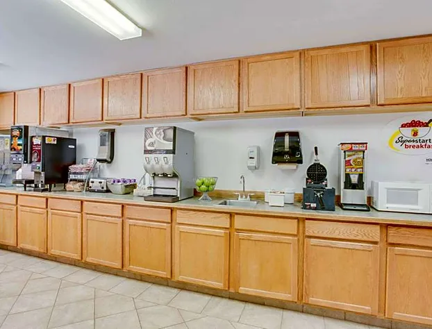 Super 8 by Wyndham Cooke City Yellowstone Park hotel detail image 1