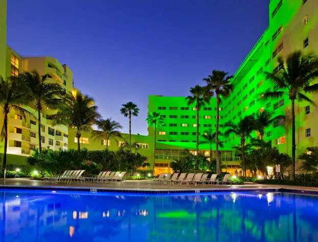 Holiday Inn Miami Beach - Oceanfront by IHG hotel detail image 1