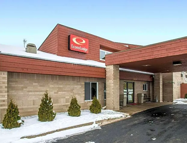 Coratel Inn & Suites By Jasper River Falls hotel detail image 2