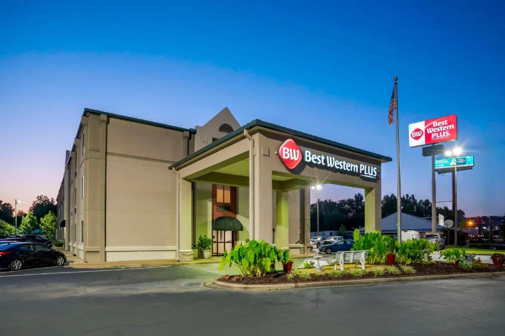 Best Western Plus Oak Mountain Inn hotel hero