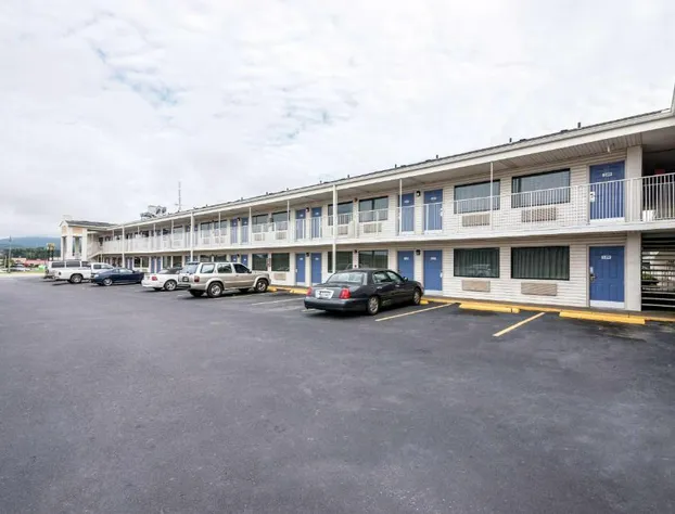 Motel 6 Anniston, AL hotel detail image 3