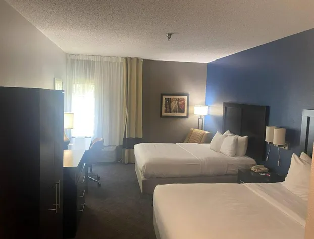 Comfort Inn & Suites Trussville I-59 exit 141 hotel detail image 4