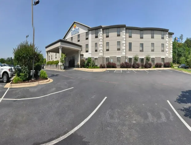 Comfort Inn & Suites Hot Springs Midtown hotel detail image 1