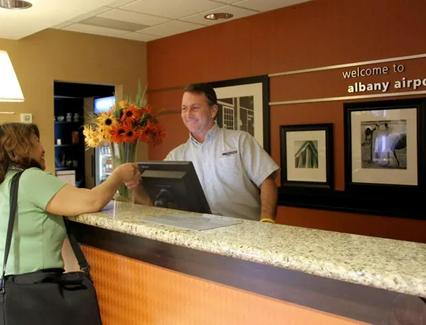 Hampton Inn & Suites Albany Airport hotel detail image 1