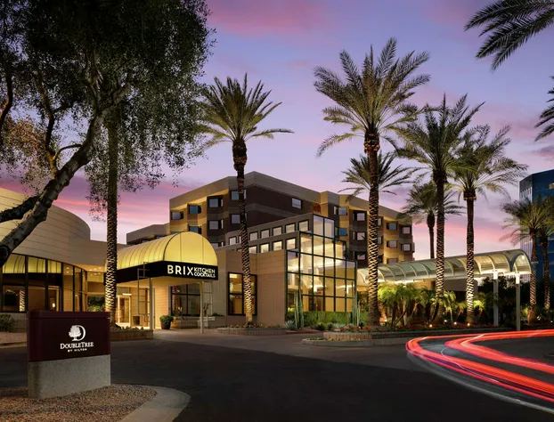 DoubleTree Suites by Hilton Phoenix hotel detail image 1