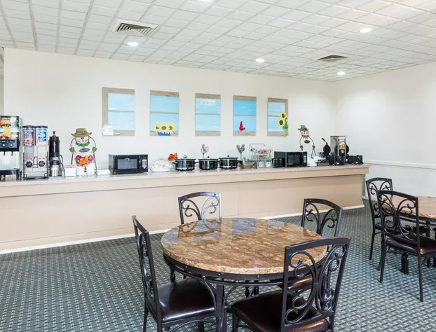 Super 8 by Wyndham Hope hotel detail image 4