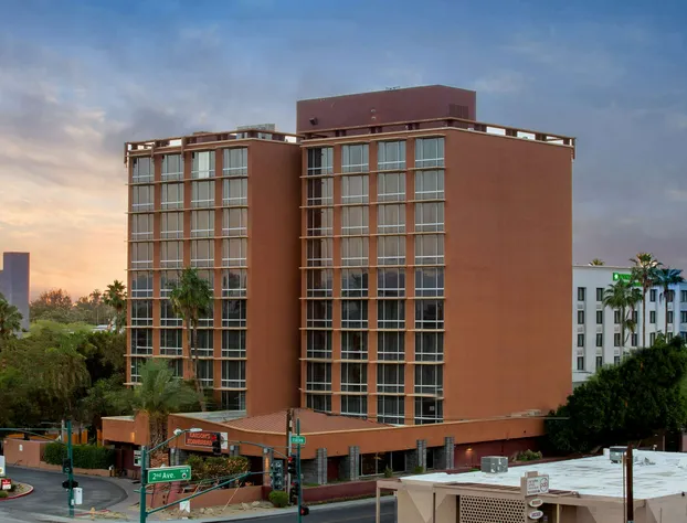 Holiday Inn Express & Suites Phoenix Midtown by IHG hotel detail image 2