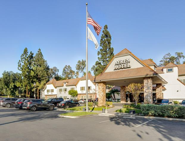 Ayres Hotel Corona – Riverside hotel detail image 1