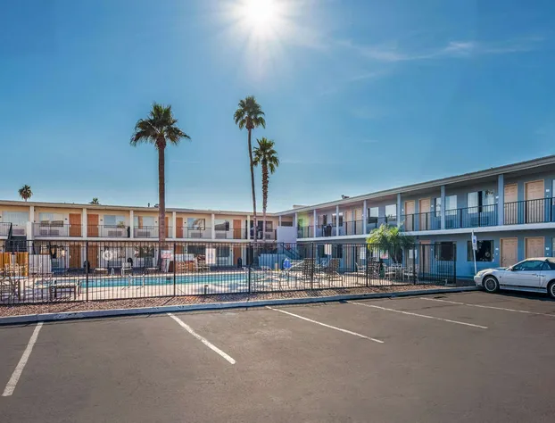 Econo Lodge Phoenix North I-17 hotel detail image 1