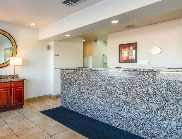 Econo Lodge Phoenix North I-17 hotel detail image 4