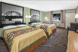 Super 8 by Wyndham Clarksville AR hotel detail image 3