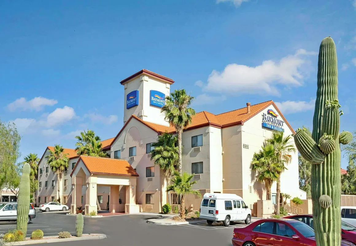 Baymont by Wyndham Tucson Airport hotel hero