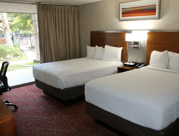 Clarion Hotel Bakersfield North hotel detail image 3