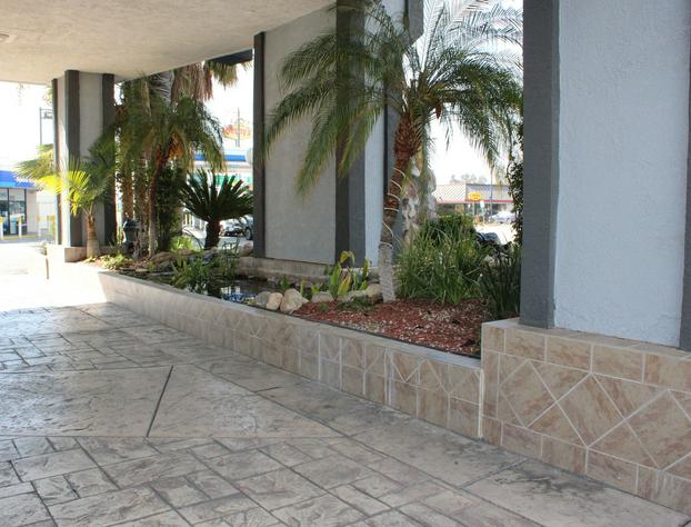 Clarion Hotel Bakersfield North hotel detail image 1