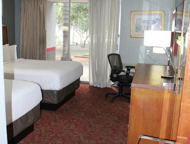 Clarion Hotel Bakersfield North hotel detail image 4