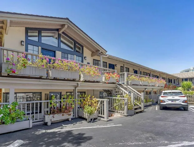 Comfort Inn Carmel By The Sea hotel detail image 3