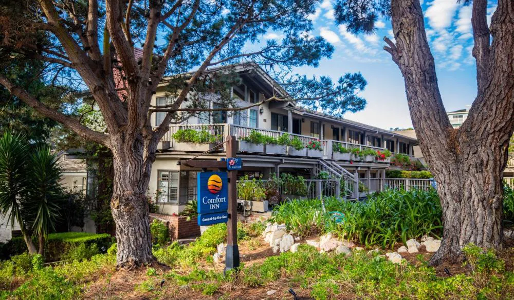 Comfort Inn Carmel By The Sea hotel hero