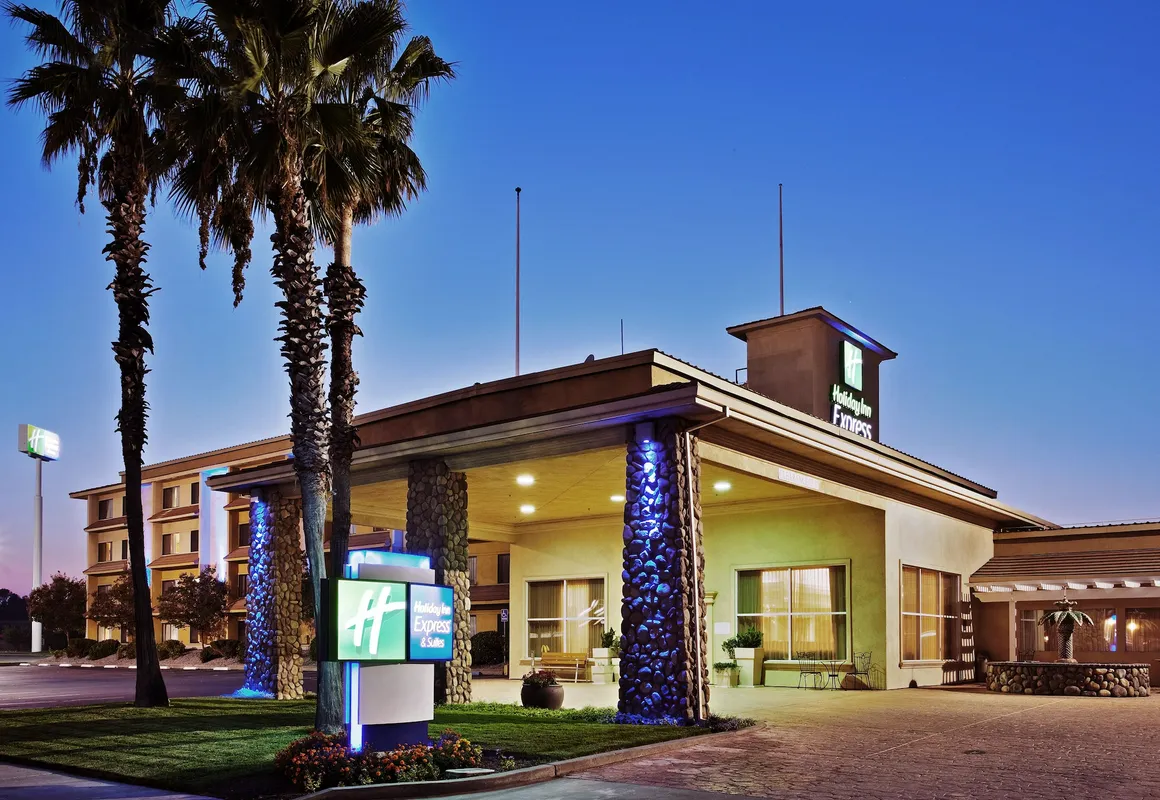 Holiday Inn Express Hotel & Suites Corning by IHG hotel hero