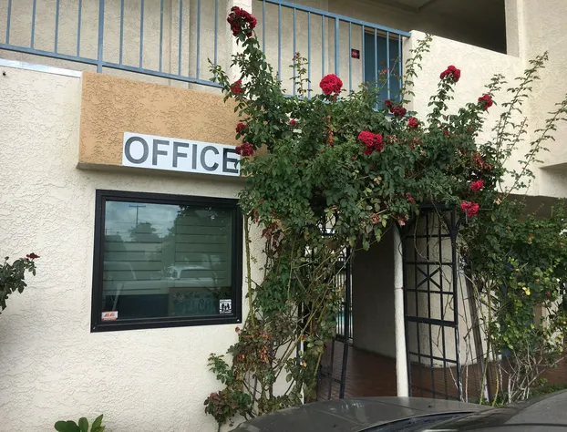 Bellflower Travel Inn hotel detail image 2