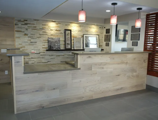 Country Inn & Suites by Radisson, Bakersfield, CA hotel detail image 1