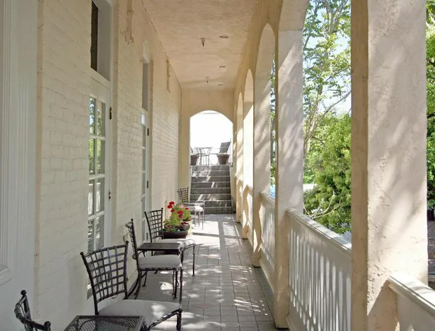 Healdsburg Inn on the Plaza, A Four Sisters Inn hotel detail image 1