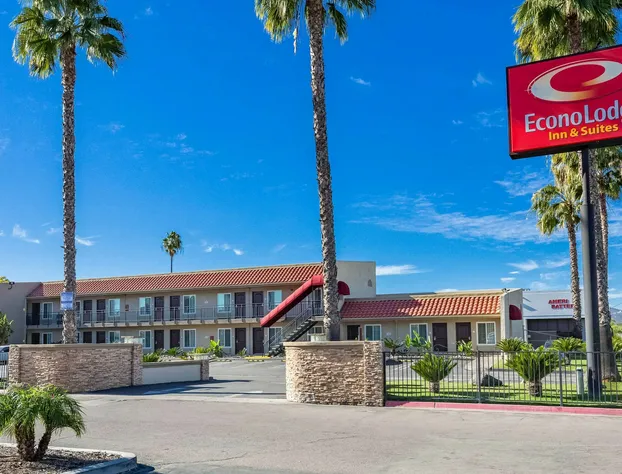 Econo Lodge Inn & Suites Escondido Downtown hotel detail image 2