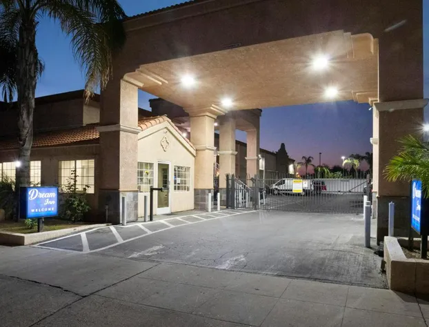 Dream Inn hotel detail image 4