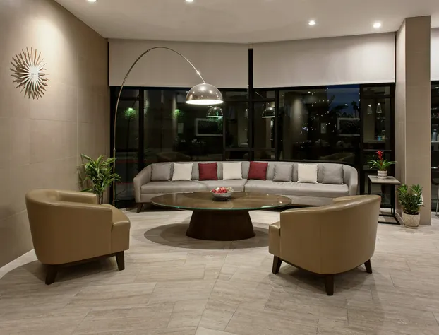 Holiday Inn Long Beach Airport Hotel and Conference Center by IHG hotel detail image 2