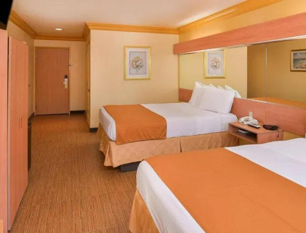 H3 Inn & Suites - LAX Airport - Los Angeles hotel detail image 4