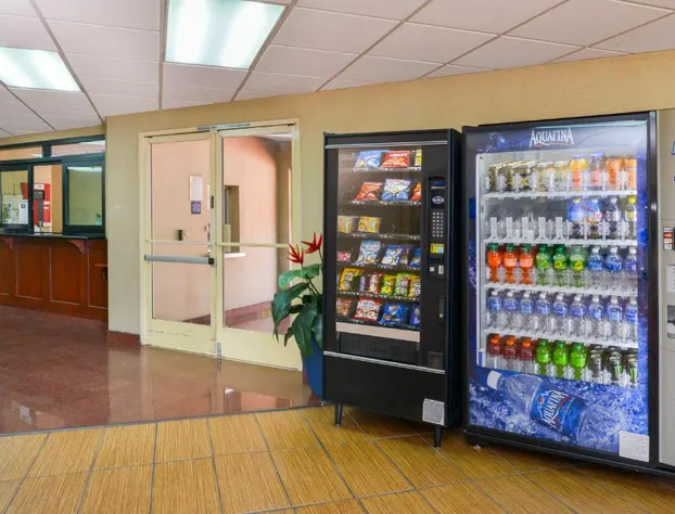 H3 Inn & Suites - LAX Airport - Los Angeles hotel detail image 2