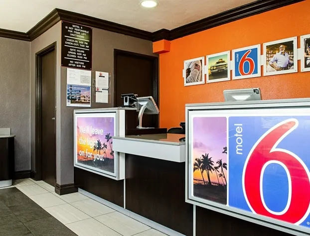 Motel 6 Modesto, CA - Downtown hotel detail image 4