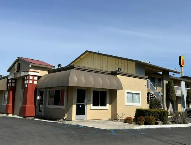 Super 8 by Wyndham Red Bluff hotel detail image 1