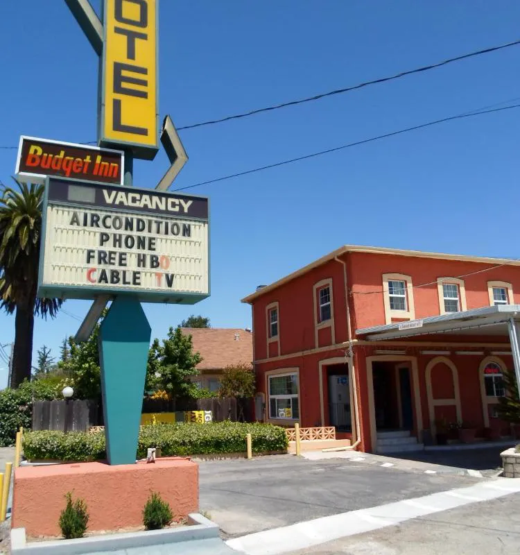 Budget inn hotel hero