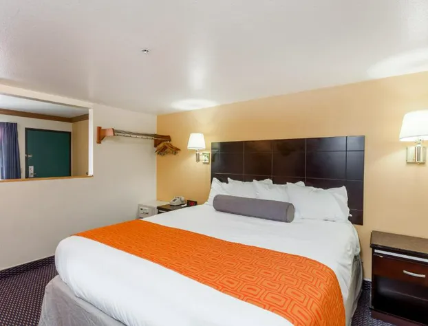 Howard Johnson by Wyndham Norco hotel detail image 4