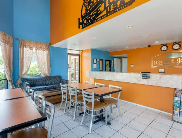 Howard Johnson by Wyndham Norco hotel detail image 2