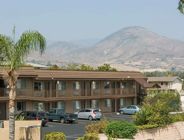 Days Inn by Wyndham San Bernardino hotel detail image 2