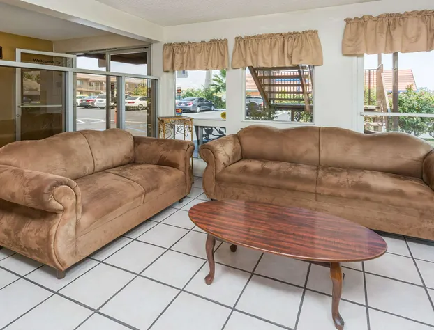 Days Inn by Wyndham San Bernardino hotel detail image 4