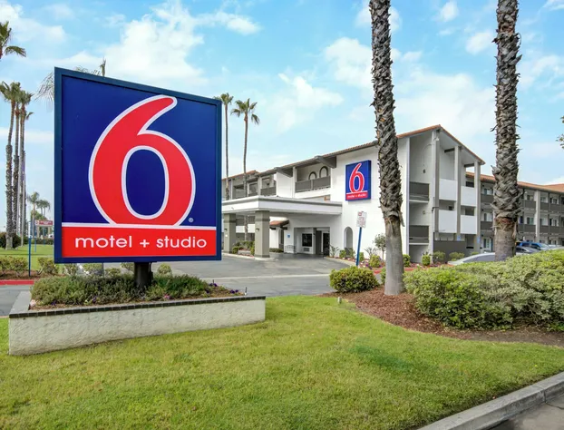 Motel 6 Ontario, CA - Convention Center - Airport hotel detail image 1