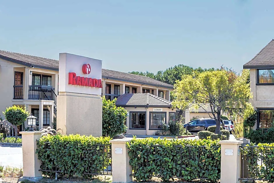 Ramada by Wyndham Mountain View hotel hero